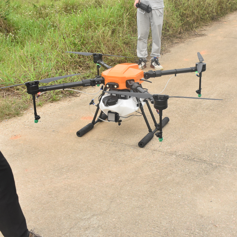 鼎峰無限植保無人機成種植戶好幫手